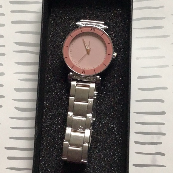 Watch - Picture 4 of 4